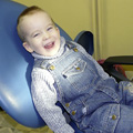 Paweł (4 latka) na fotelu dentystycznym